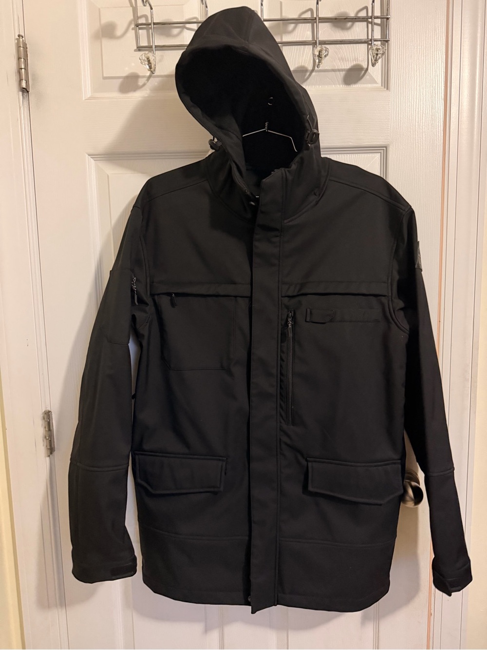 Neff Black Hooded Ski & Snowboard Jacket brand new never worn